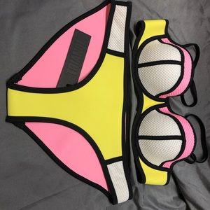 Triangl bikini.  NWT. Sz med